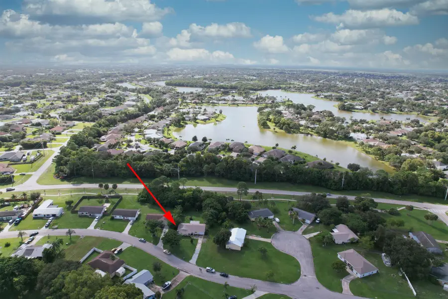 310 SW Bridgeport Drive, Port Saint Lucie, FL 34953 - Image #2