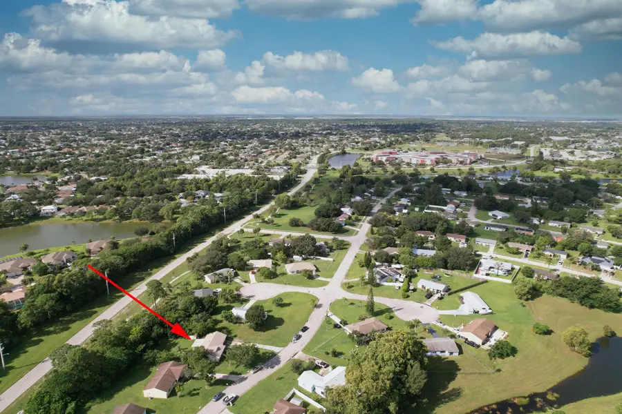 310 SW Bridgeport Drive, Port Saint Lucie, FL 34953 - Image #3