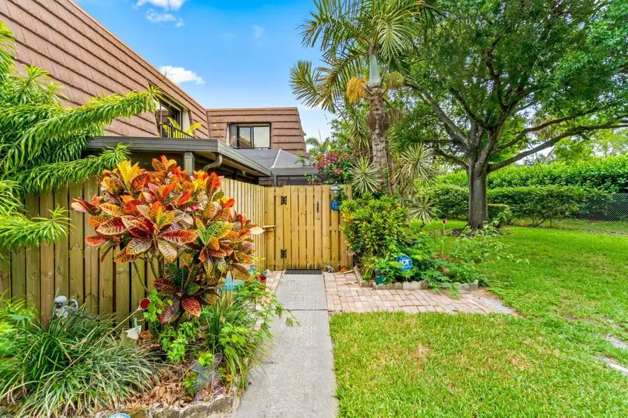 1715 17th Lane, Palm Beach Gardens, FL 33418 - Image #2