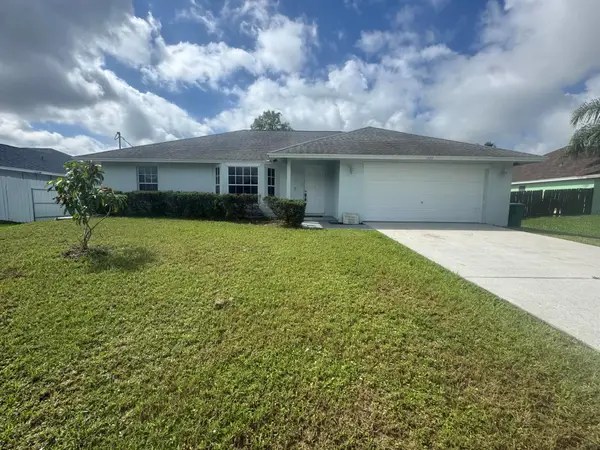 1426 SW Prairie Circle, Port St Lucie, FL 34953