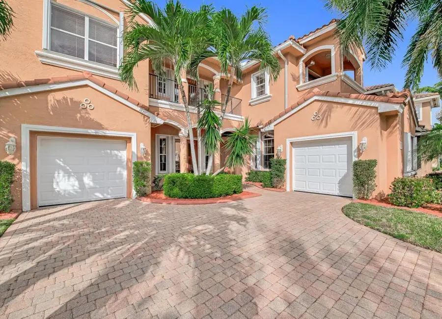 514 Cresta Circle, West Palm Beach, FL 33413 - Image #2