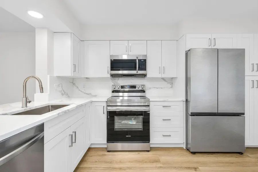 7290 Kinghurst Drive #301, Delray Beach, FL 33446 - Image #2