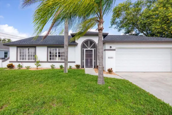 2400 SE Charleston Drive, Port St Lucie, FL 34952