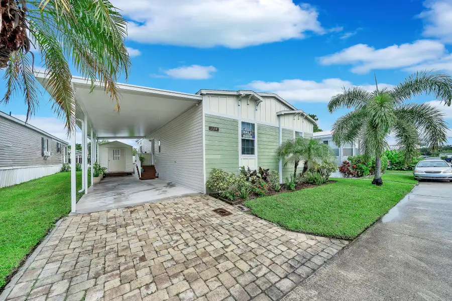 124 Plantation Boulevard, Lake Worth, FL 33467 - Image #3