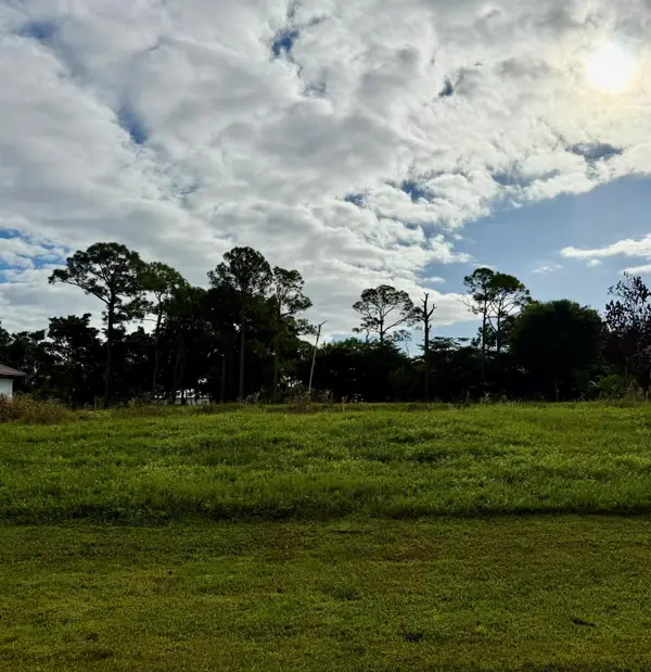 10328 SW Rookery Way, Palm City, FL 34990