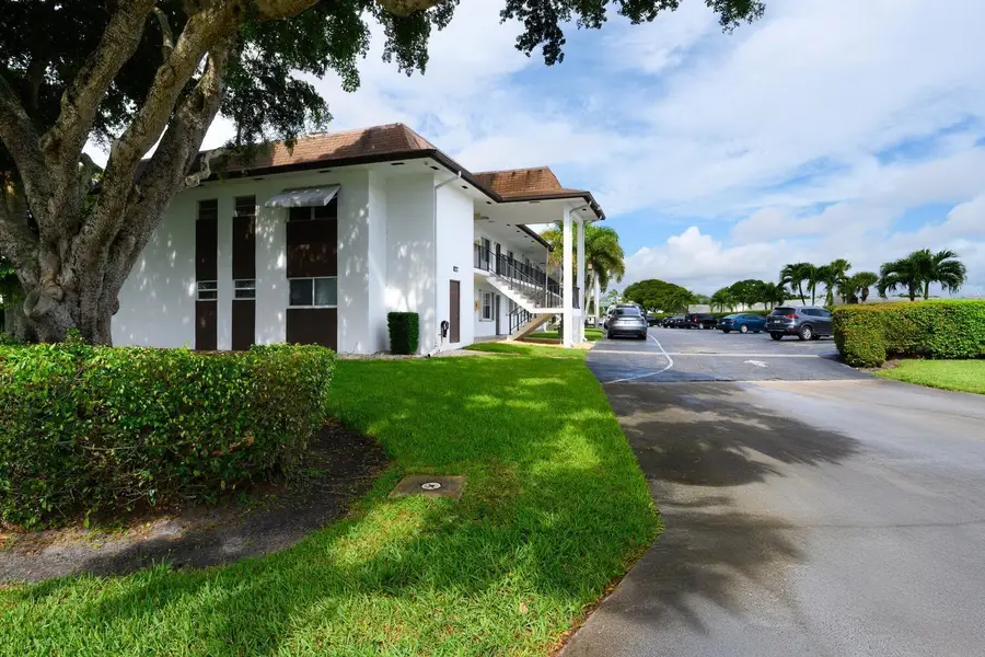 3075 Gardens East Drive #14, Palm Beach Gardens, FL 33410 - Image #3