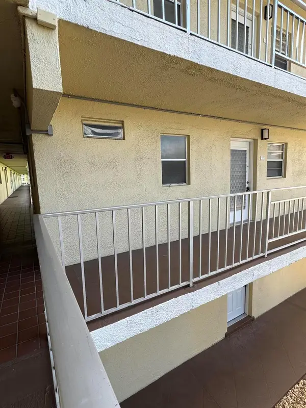 2515 NE 1st Court #215, Boynton Beach, FL 33435