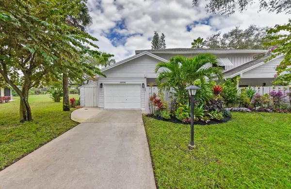 12698 SE Cascades Court, Hobe Sound, FL 33455