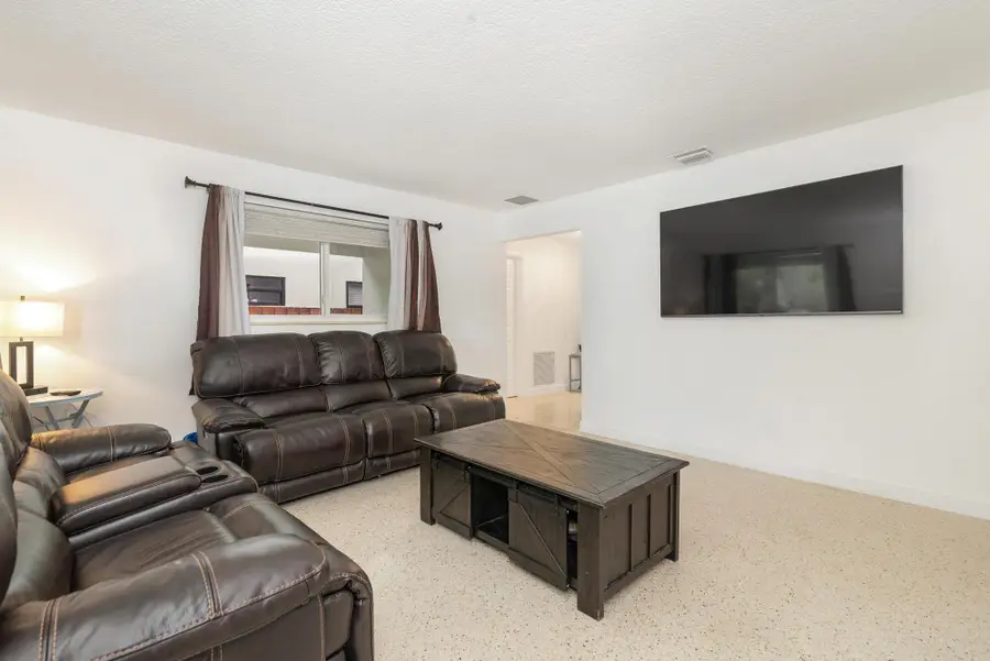 1720 N L Street, Lake Worth Beach, FL 33460 - Image #2