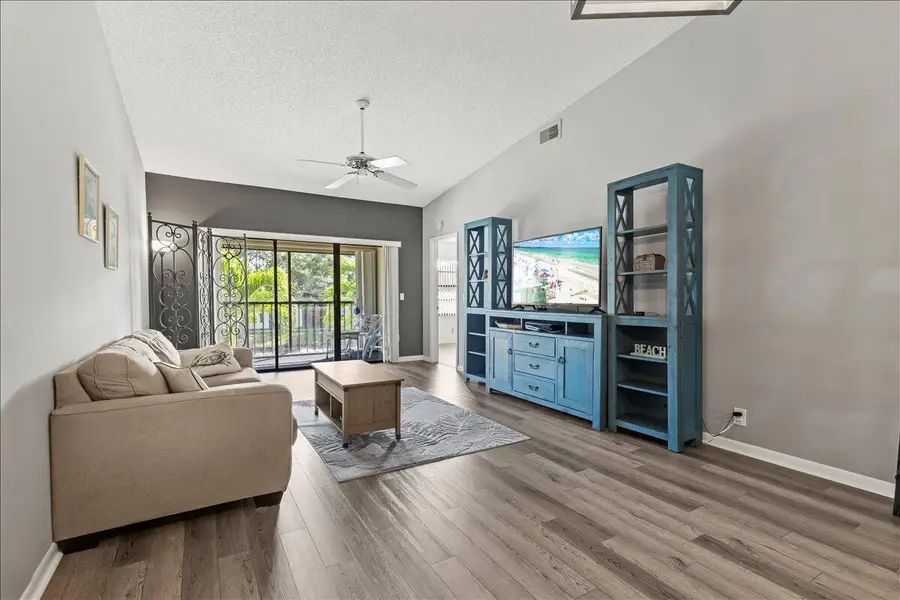 701 Sabal Ridge Circle #F, Palm Beach Gardens, FL 33418 - Image #3