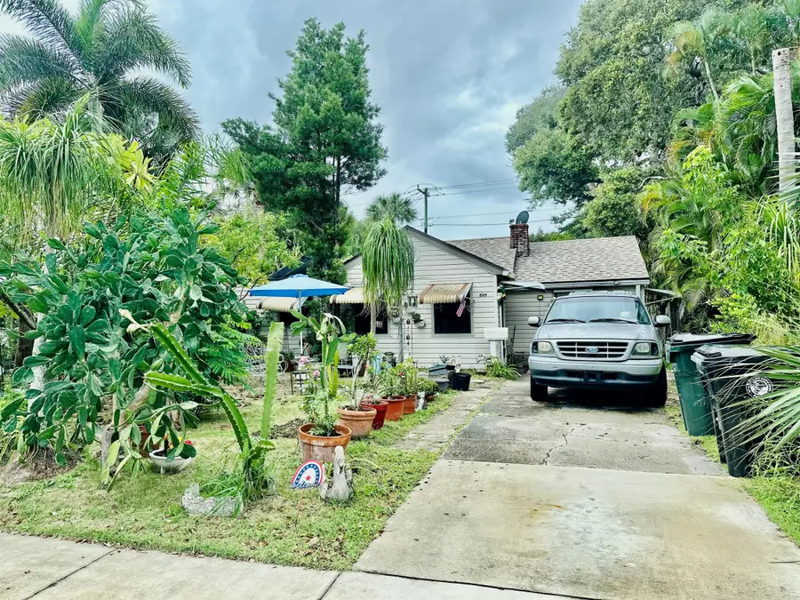 809 N Lakeside Drive, Lake Worth Beach, FL 33460 - Image #3