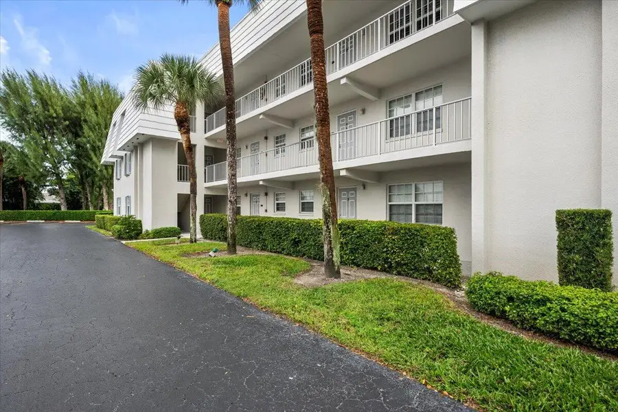 1190 NW Sugar Sands Boulevard #420, Riviera Beach, FL 33404 - Image #2