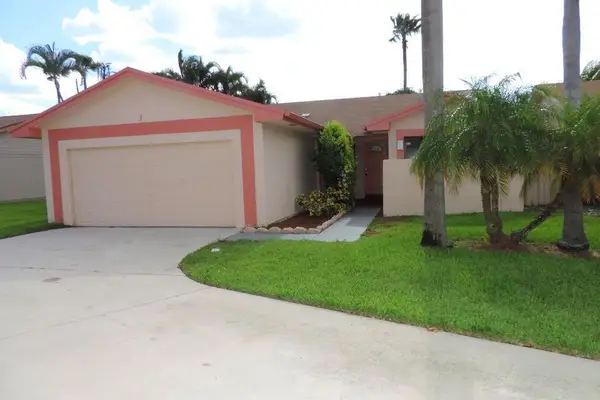 3 Eaton Place, Boynton Beach, FL 33426