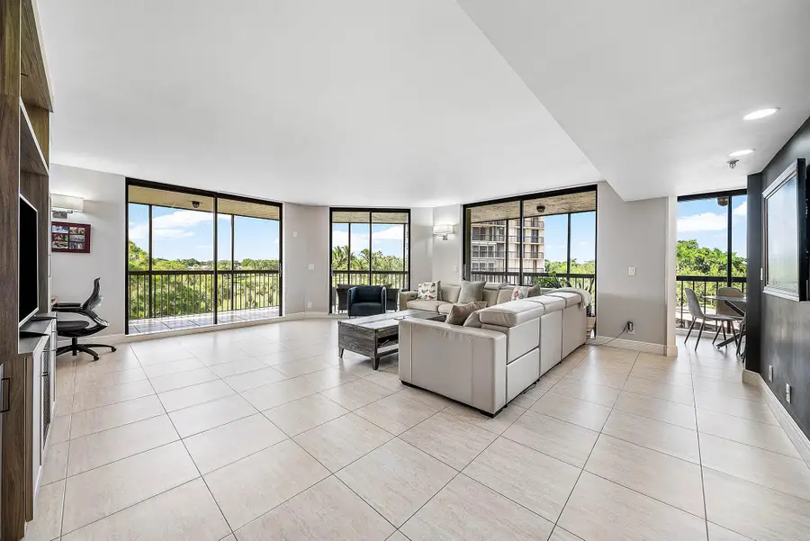 5279 Fountains Drive S #405, Lake Worth, FL 33467 - Image #2