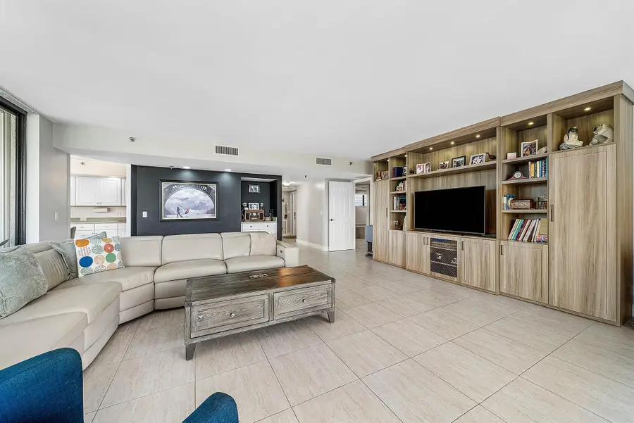 5279 Fountains Drive S #405, Lake Worth, FL 33467 - Image #3