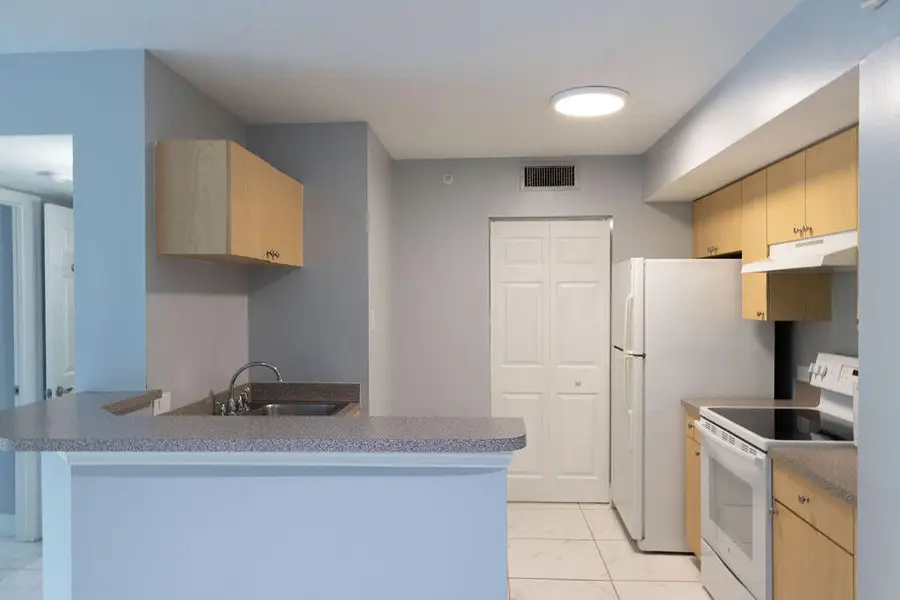 505 Villa Circle, Boynton Beach, FL 33435 - Image #2