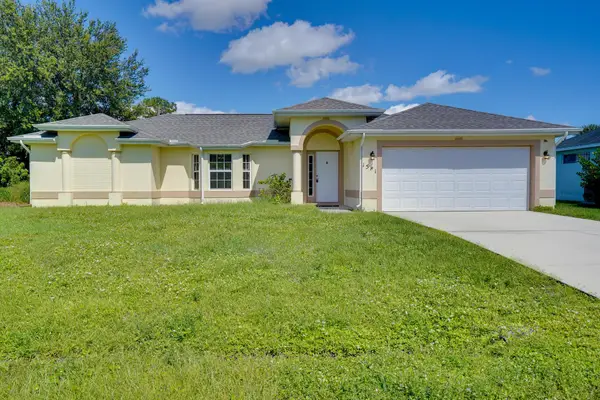 1581 SW Crater Avenue, Port St Lucie, FL 34953