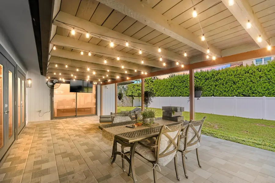 401 S Country Club Boulevard, Boca Raton, FL 33487 - Image #2