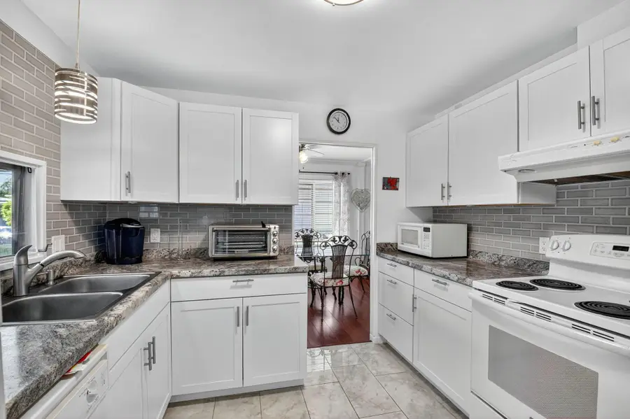 8008 Esperanza Bay, Boynton Beach, FL 33436 - Image #2