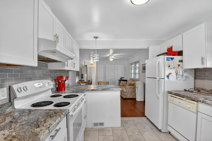 8008 Esperanza Bay, Boynton Beach, FL 33436 - Image #3