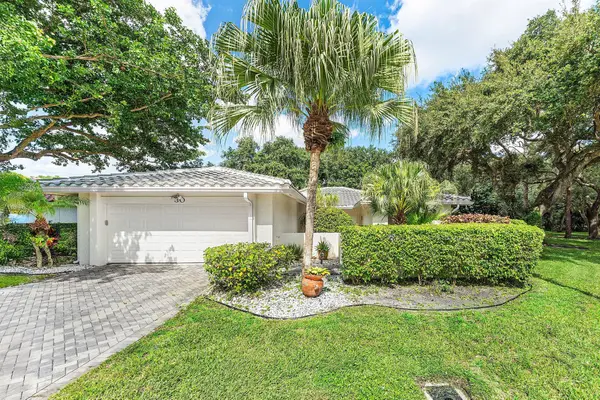 30 Hampshire Lane, Boynton Beach, FL 33436