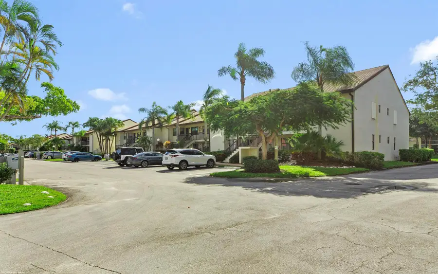 7698 Tahiti Lane #105, Lake Worth, FL 33467 - Image #3