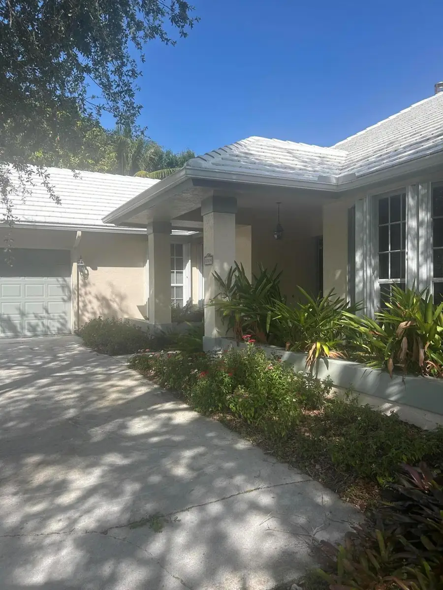 8309 SE Woodcrest Place, Hobe Sound, FL 33455 - Image #3