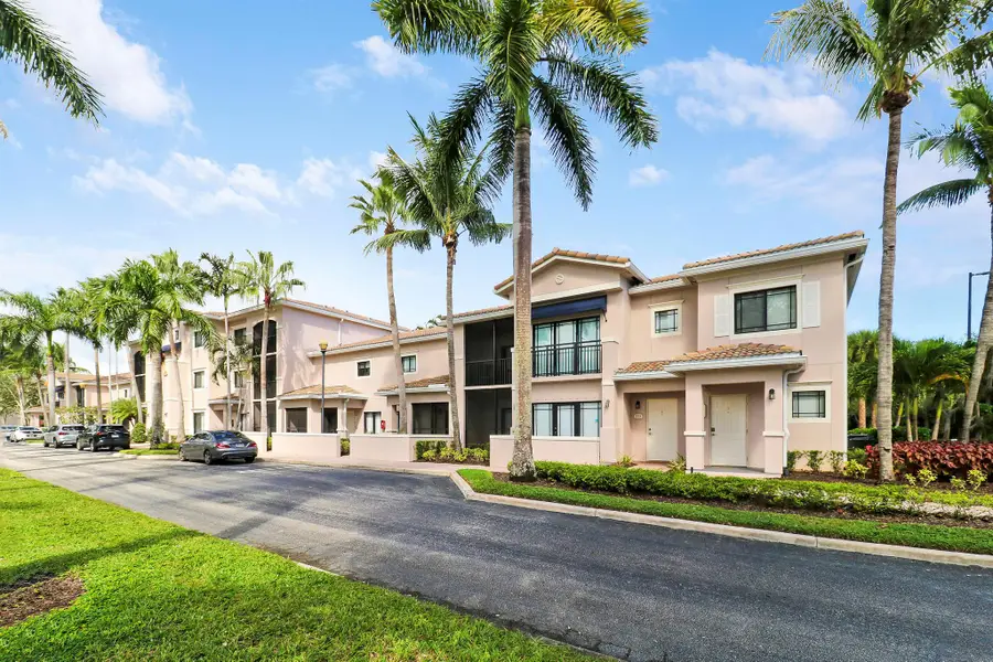 2802 Sarento Place #304, Palm Beach Gardens, FL 33410 - Image #2