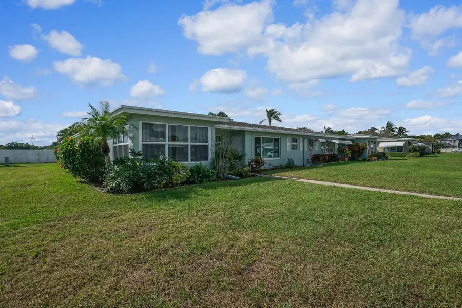 202 High Point Terrace W #A, Delray Beach, FL 33445 - Image #3
