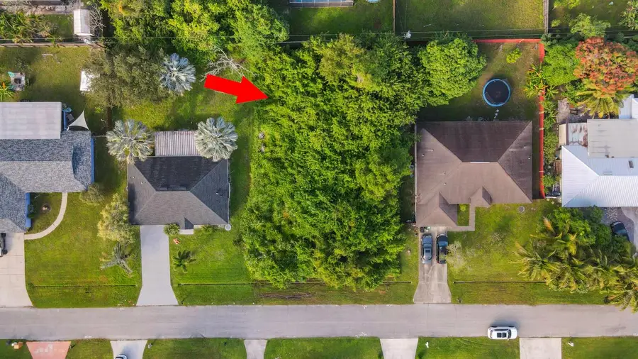 2220 SE Glover Street, Port Saint Lucie, FL 34984 - Image #2