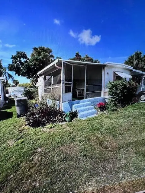 284 Spring Circle, Palm Beach Gardens, FL 33410