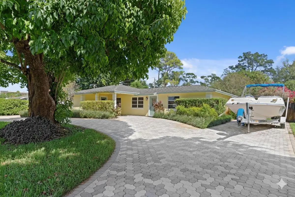 1192 Pineway Drive, Haverhill, FL 33417 - Image #1