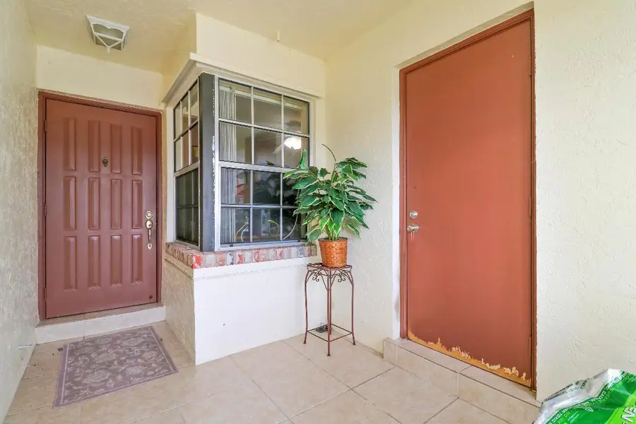 146 Moccasin Trail S, Jupiter, FL 33458 - Image #3