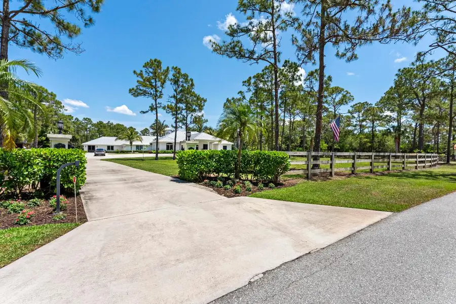 14819 Broken Arrow Place, Palm Beach Gardens, FL 33418 - Image #2