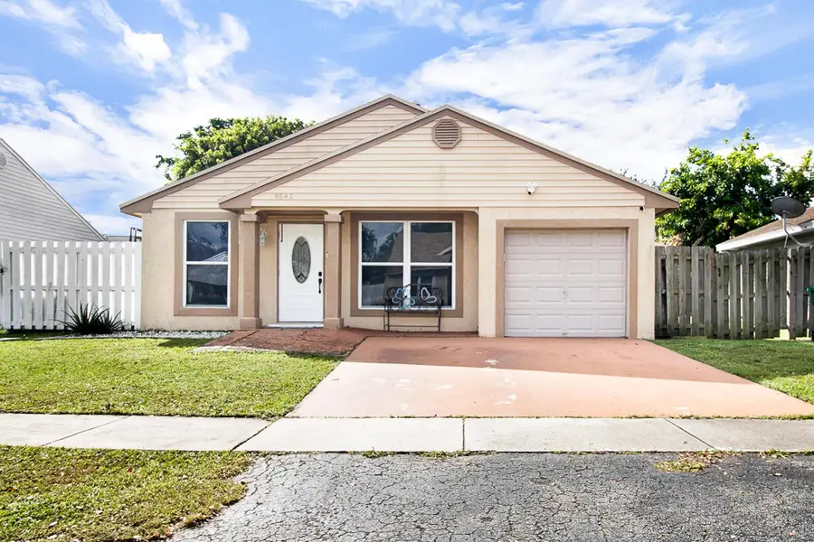 8642 SW 15th Street, Pembroke Pines, FL 33025 - Image #3