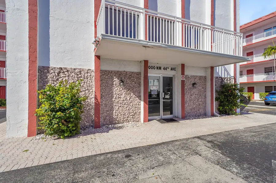 4000 NW 44th Avenue #301, Lauderdale Lakes, FL 33319 - Image #3