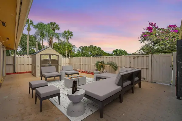 5370 Eagle Lake Drive, Palm Beach Gardens, FL 33418