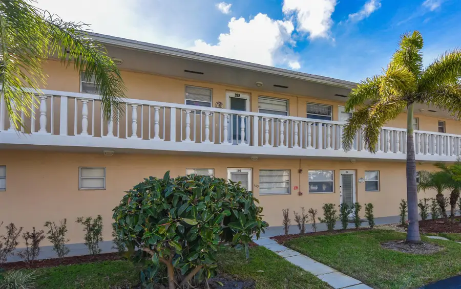 2182 NE 1st Way #203, Boynton Beach, FL 33435 - Image #2