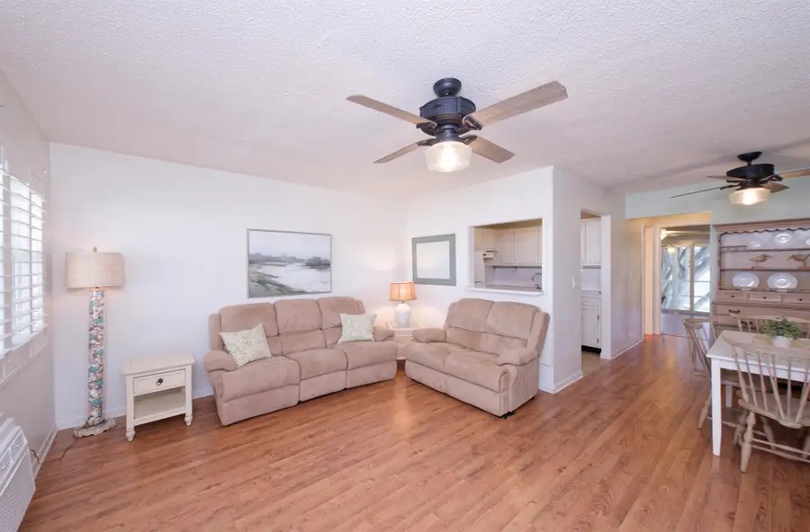 320 Horizons #207, Boynton Beach, FL 33435 - Image #2