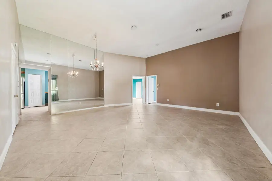 615 NW 31st Avenue, Delray Beach, FL 33445 - Image #2