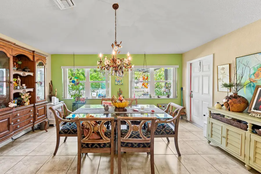 661 SE 25th Drive, Okeechobee, FL 34974 - Image #2