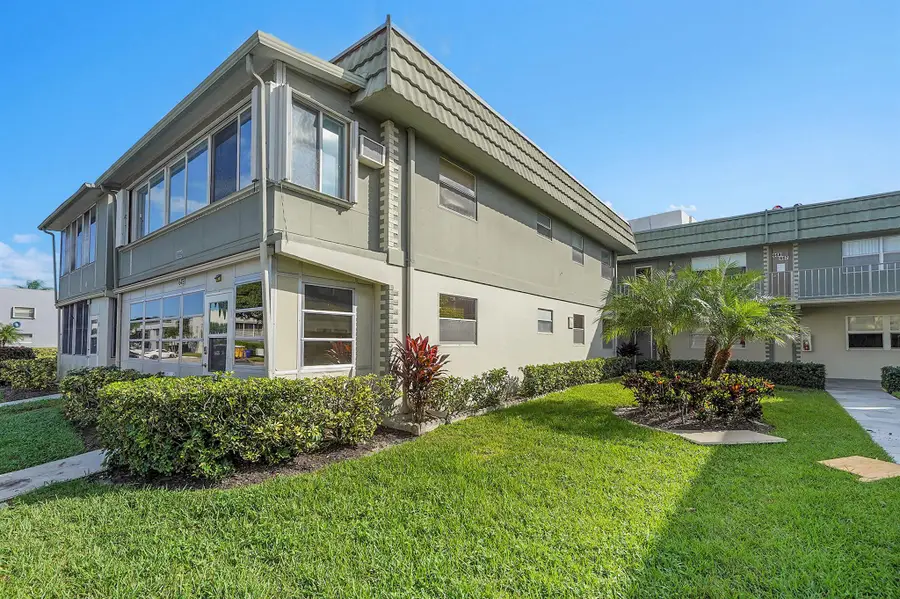 646 Flanders N, Delray Beach, FL 33484 - Image #3