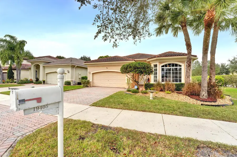 19405 SW 67th Street, Pembroke Pines, FL 33332 - Image #2