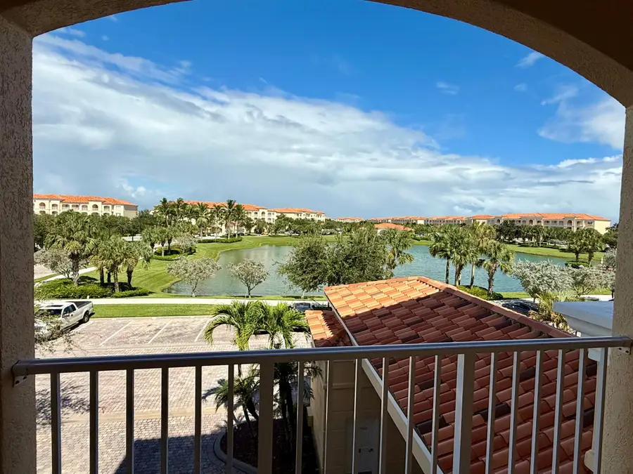 33 Harobur Isle Drive W #304, Fort Pierce, FL 34949 - Image #2