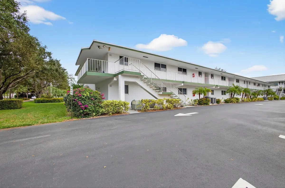 4 Westwood Avenue #101h, Tequesta, FL 33469 - Image #1