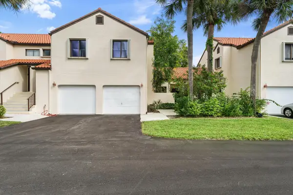 22 Via De Casas Sur #102, Boynton Beach, FL 33426