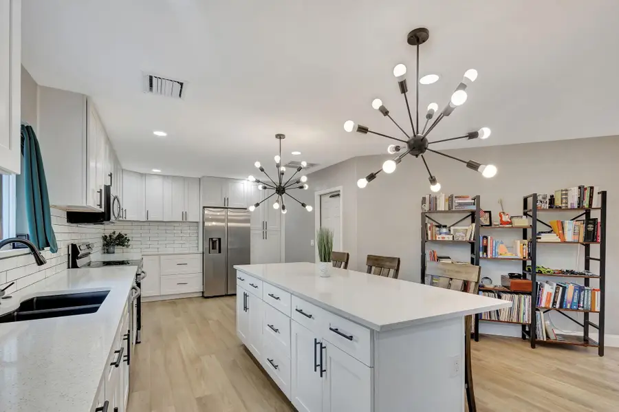 5588 Barnstead Circle, Lake Worth, FL 33463 - Image #2