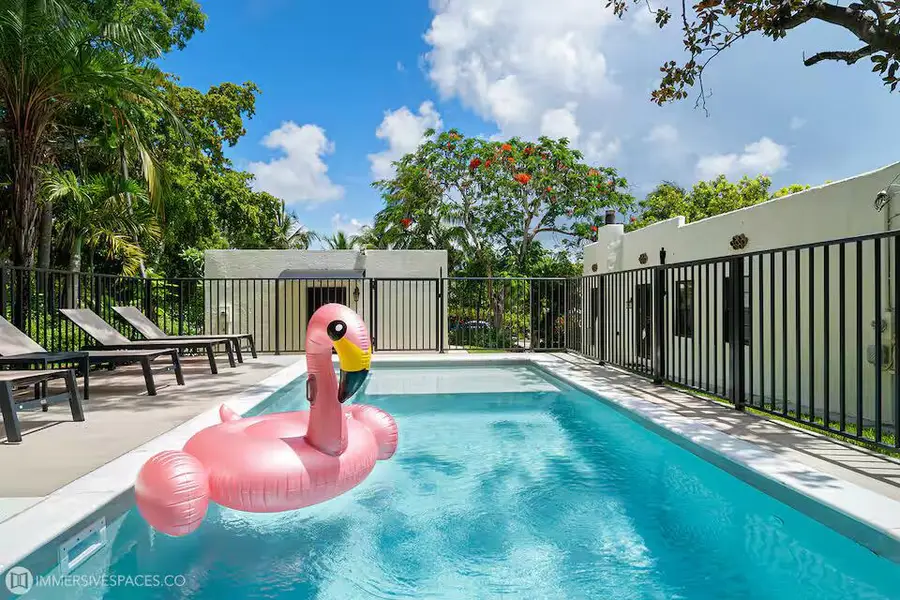 828 35th Street, West Palm Beach, FL 33407 - Image #2