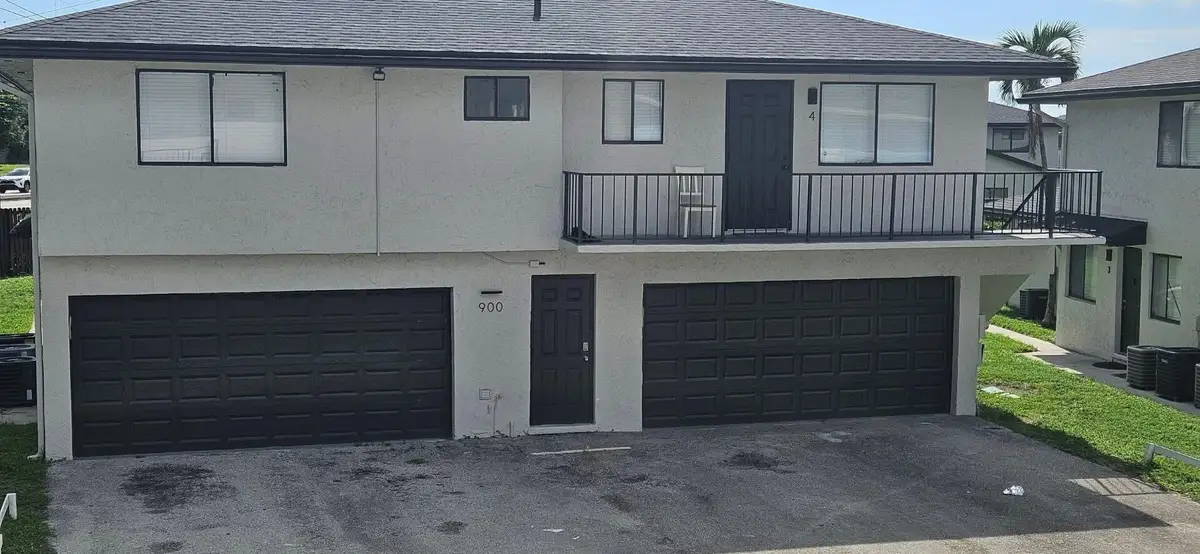 906 E Tiffany Drive #4, Mangonia Park, FL 33407 - Image #1