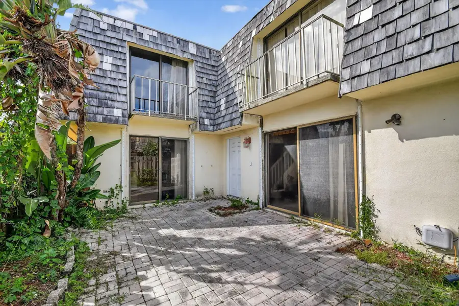 306 Lake Arbor Drive, Palm Springs, FL 33461 - Image #2